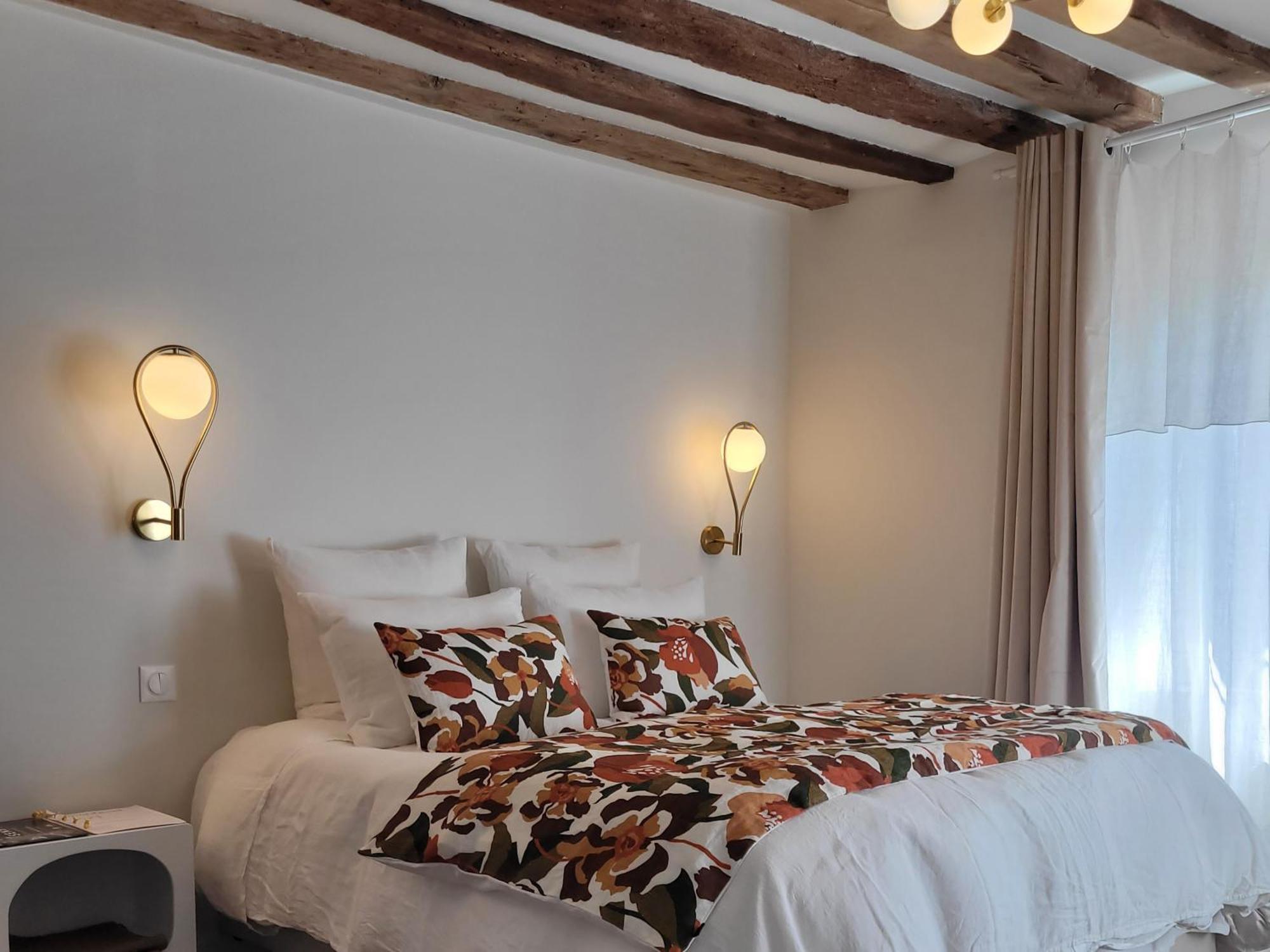Tresors De Sens Bed & Breakfast Oda fotoğraf